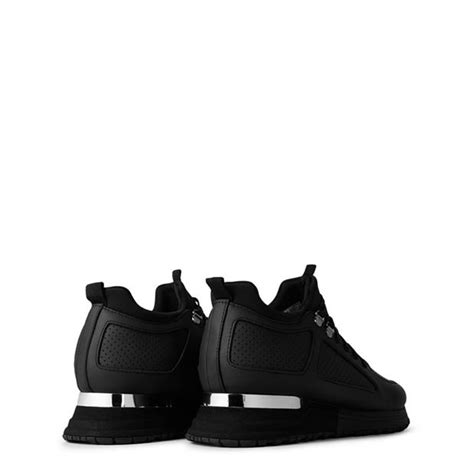 black trainers flannels